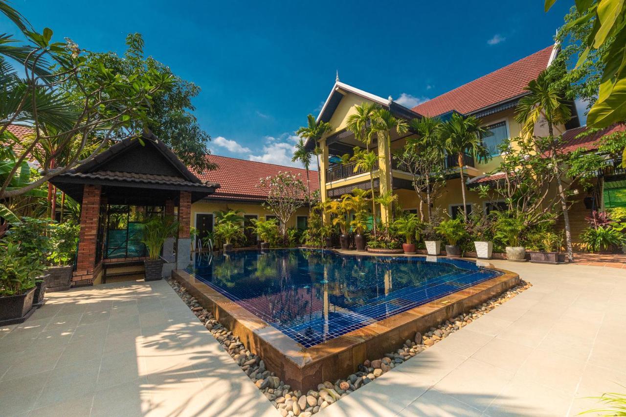 Hotel Ravady D'Angkor Siem Reap Esterno foto