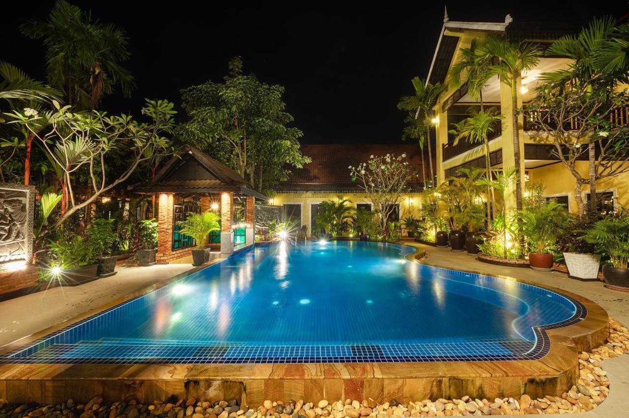Hotel Ravady D'Angkor Siem Reap Esterno foto