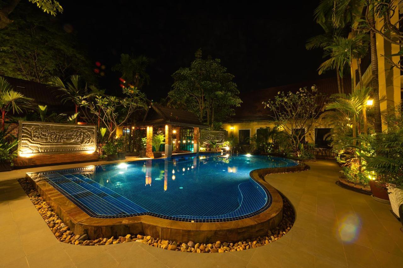 Hotel Ravady D'Angkor Siem Reap Esterno foto