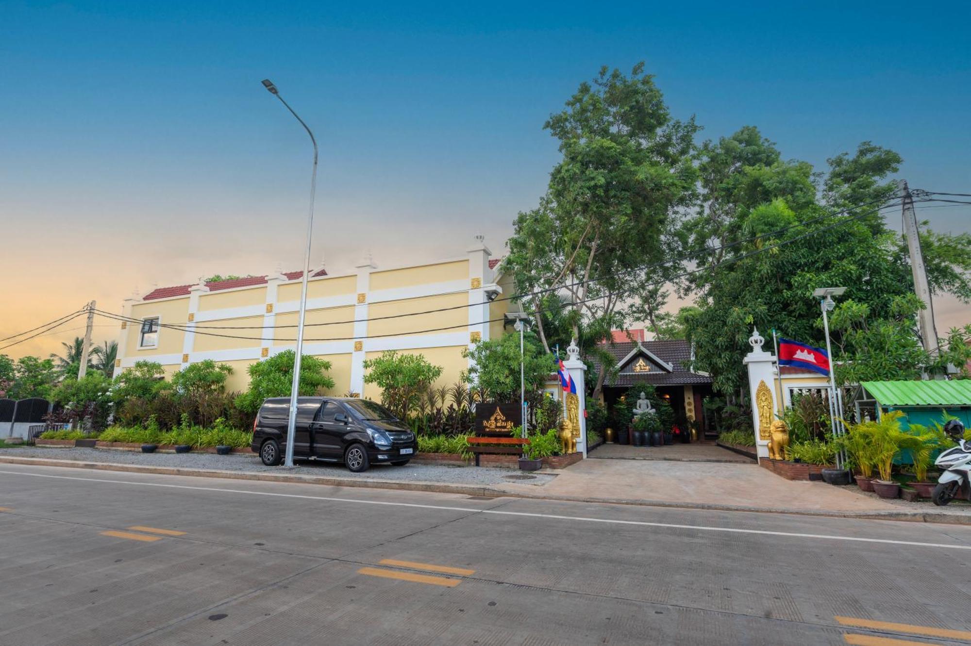 Hotel Ravady D'Angkor Siem Reap Esterno foto